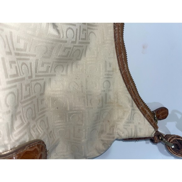 Liz Claiborne hobo vintage bag  15” wide  Leather straps - Picture 9 of 16